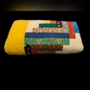 Handmade Log Cabin Quilt – Bright Scrappy Pattern, Yellow Border & Hand-Quilted